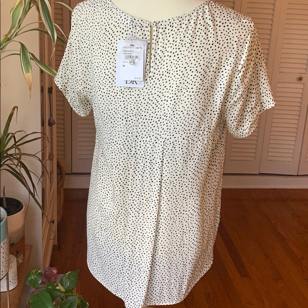 NWT Nordstrom Rack Top - Picture 3 of 5